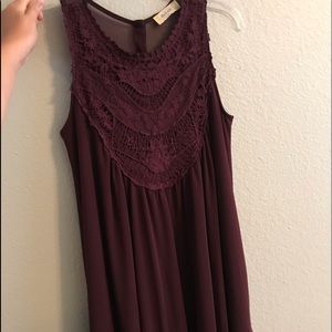 Super cute altrd state dress! Flowy and fun!